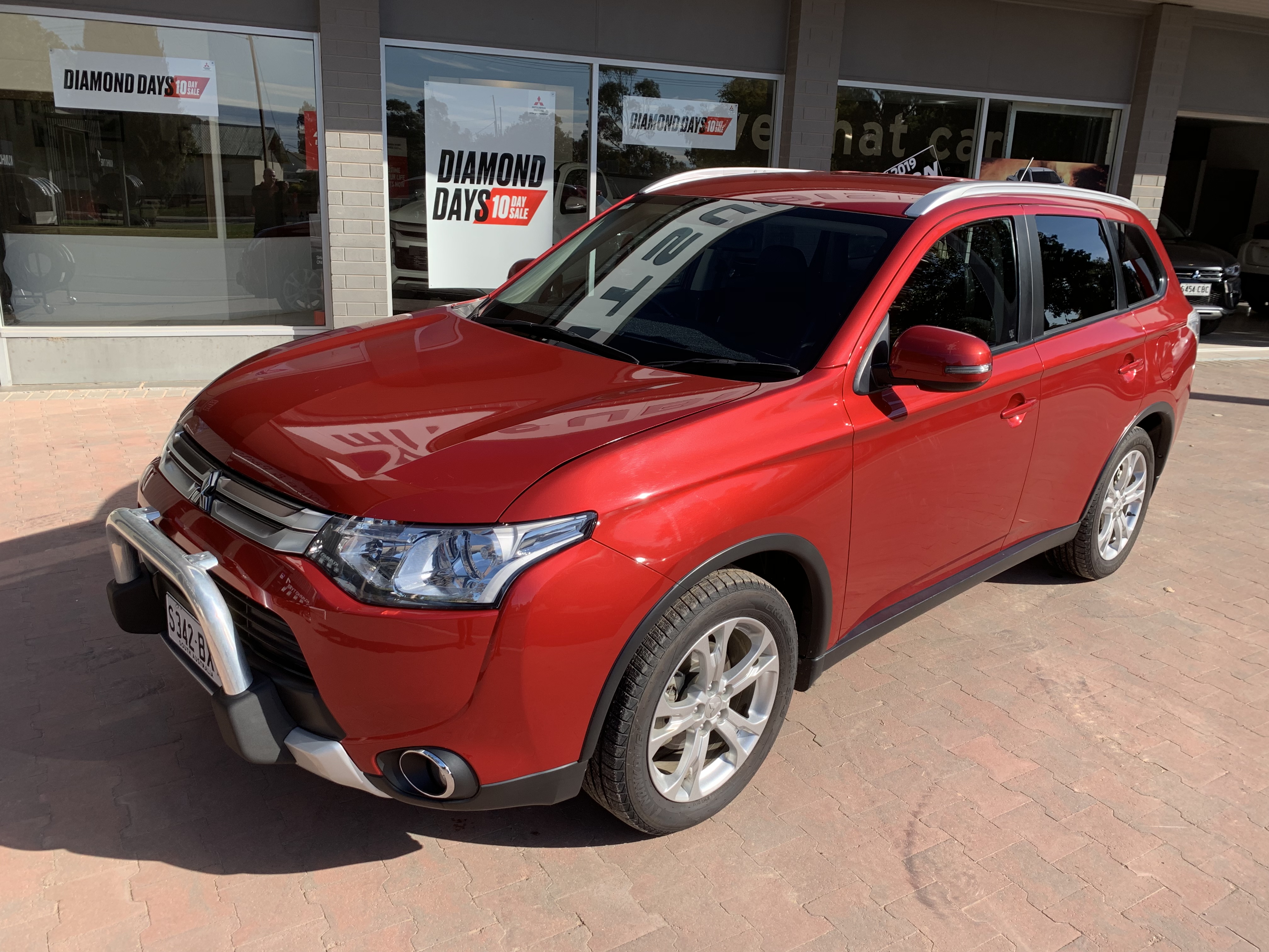 Outlander - Stevens Mitsubishi Laura image